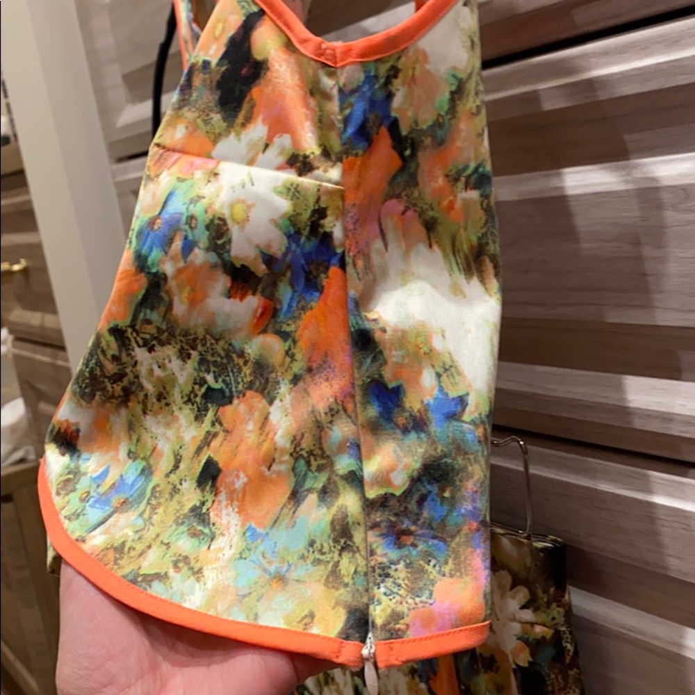 Pattern Skirt/Top Set - Picture 5 of 9